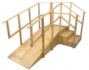 escalera con rampa varniz claro